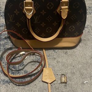 Read Description first Louis Vuitton Monogram Alma PM Satchel